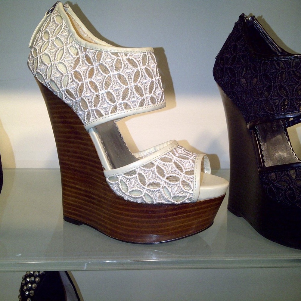Bebe Lace/ Leather trim wedges